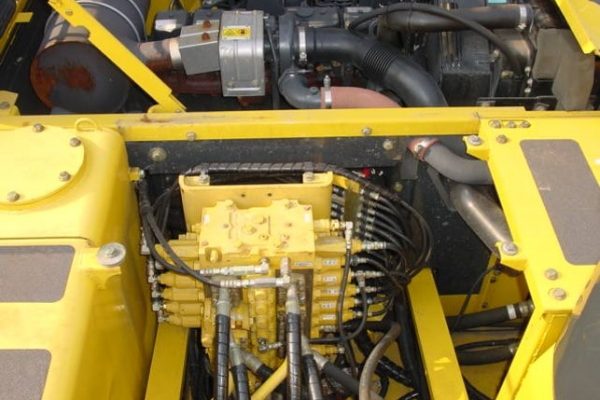 شیر کنترل بیل مکانیکی کوماتسو