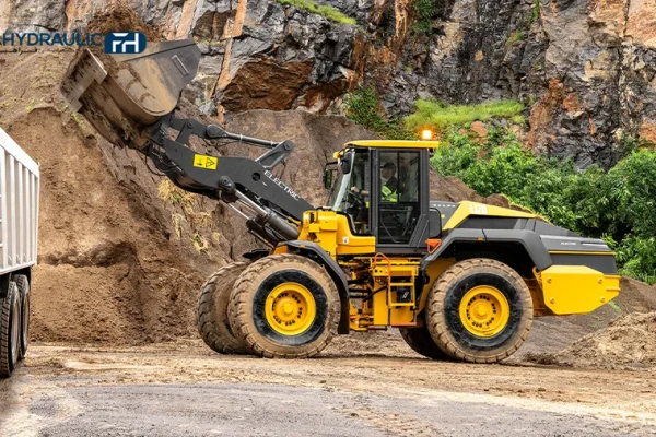 لودر ولوو 120